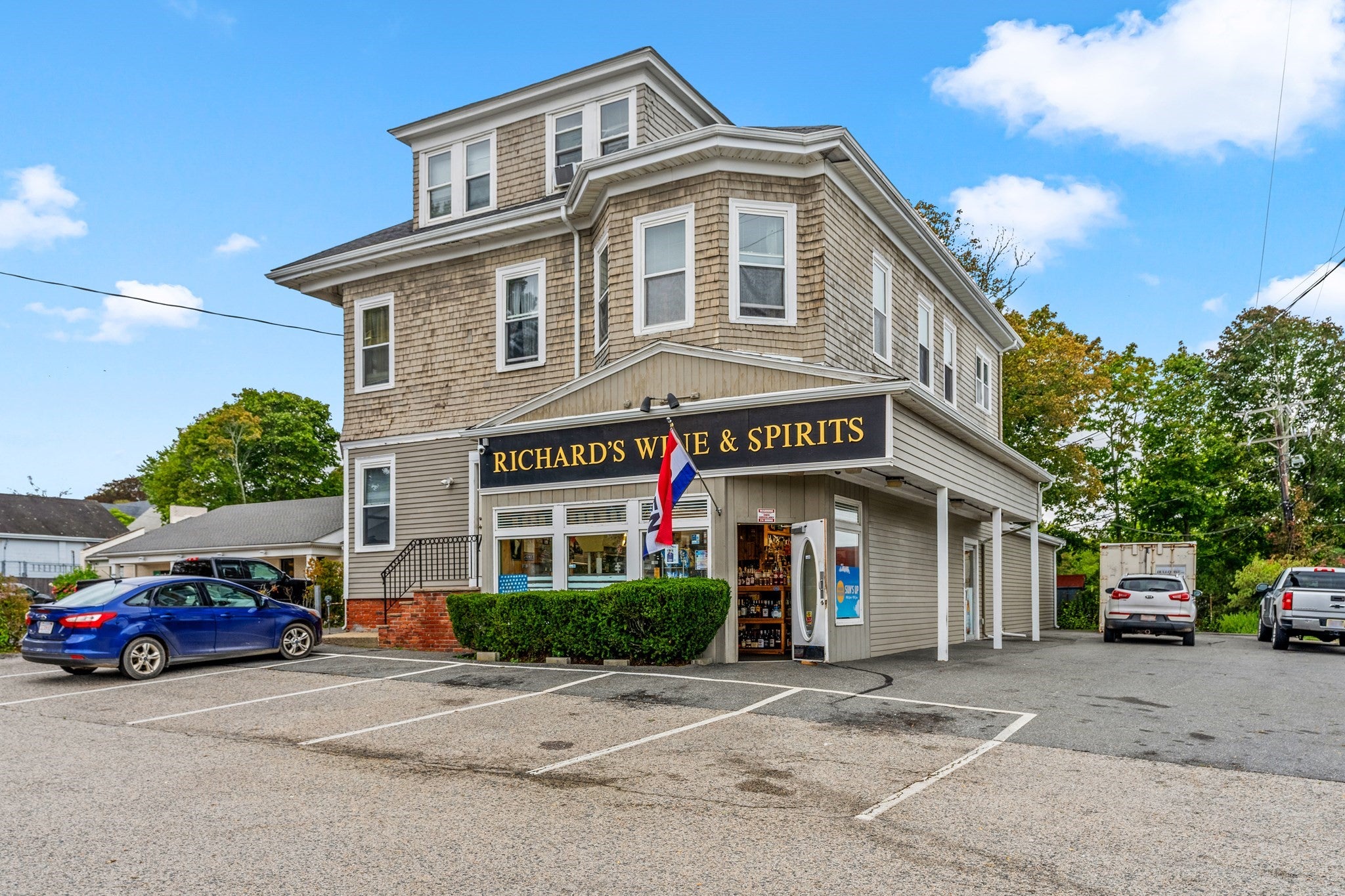 12-14 N Park Ave