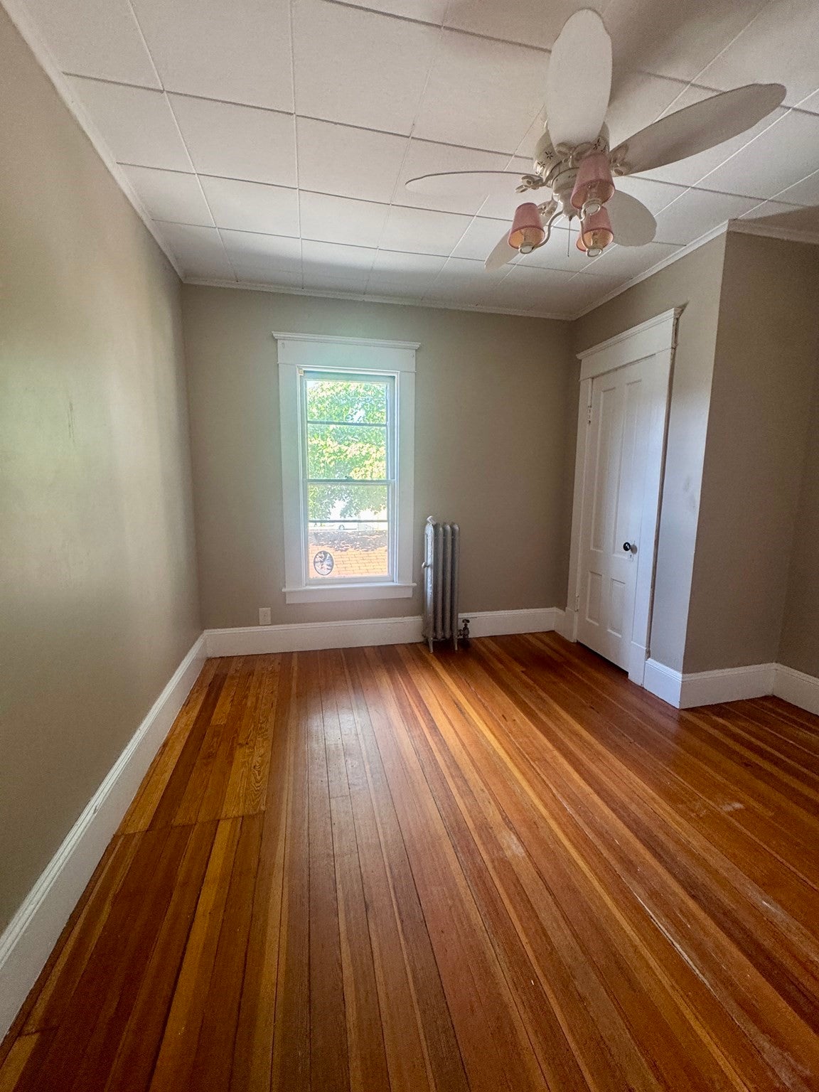 13 Dexter St, Holyoke, MA, 13 Dexter St, Holyoke, MA Photo #19