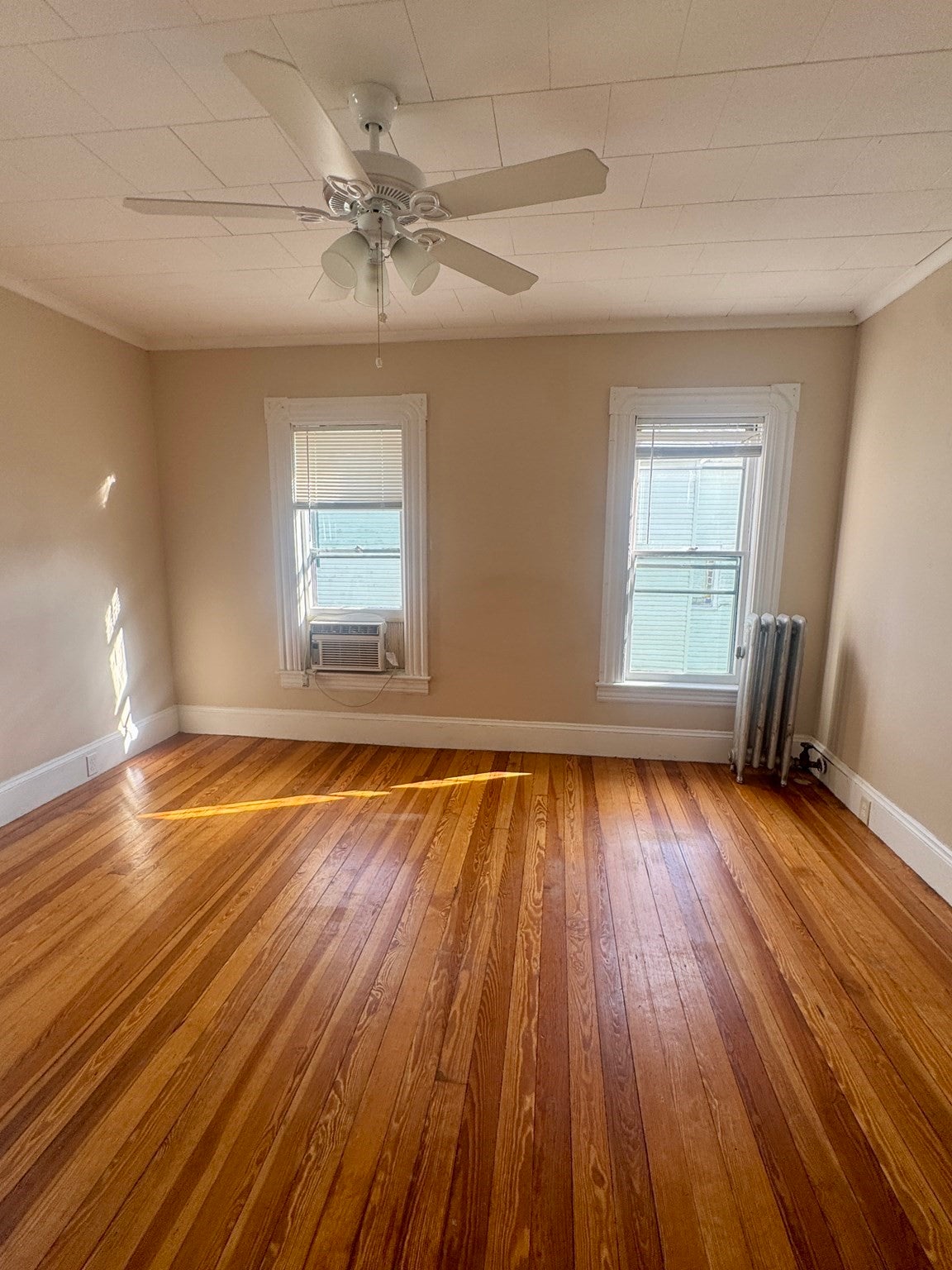 13 Dexter St, Holyoke, MA, 13 Dexter St, Holyoke, MA Photo #18