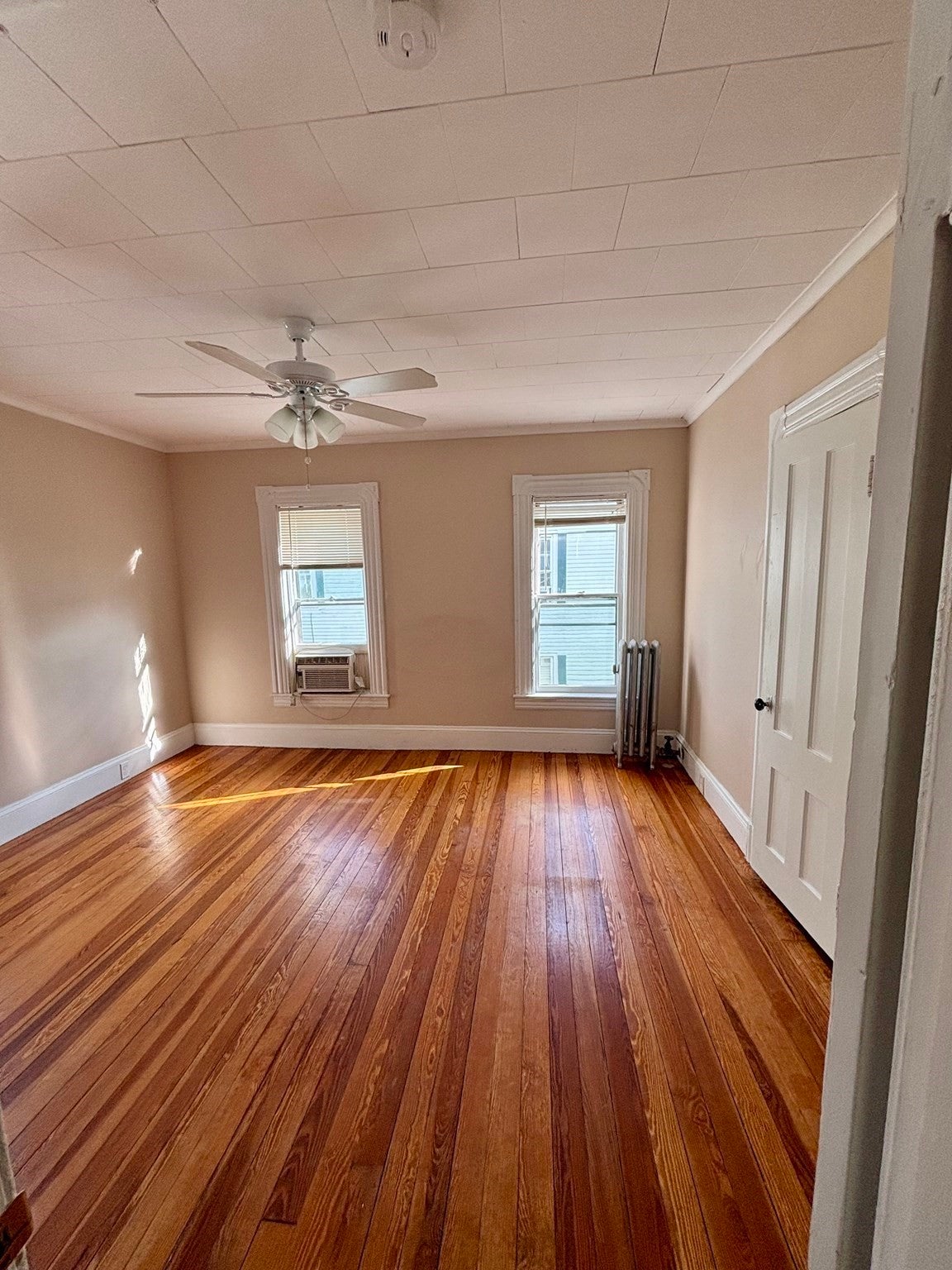 13 Dexter St, Holyoke, MA, 13 Dexter St, Holyoke, MA Photo #12