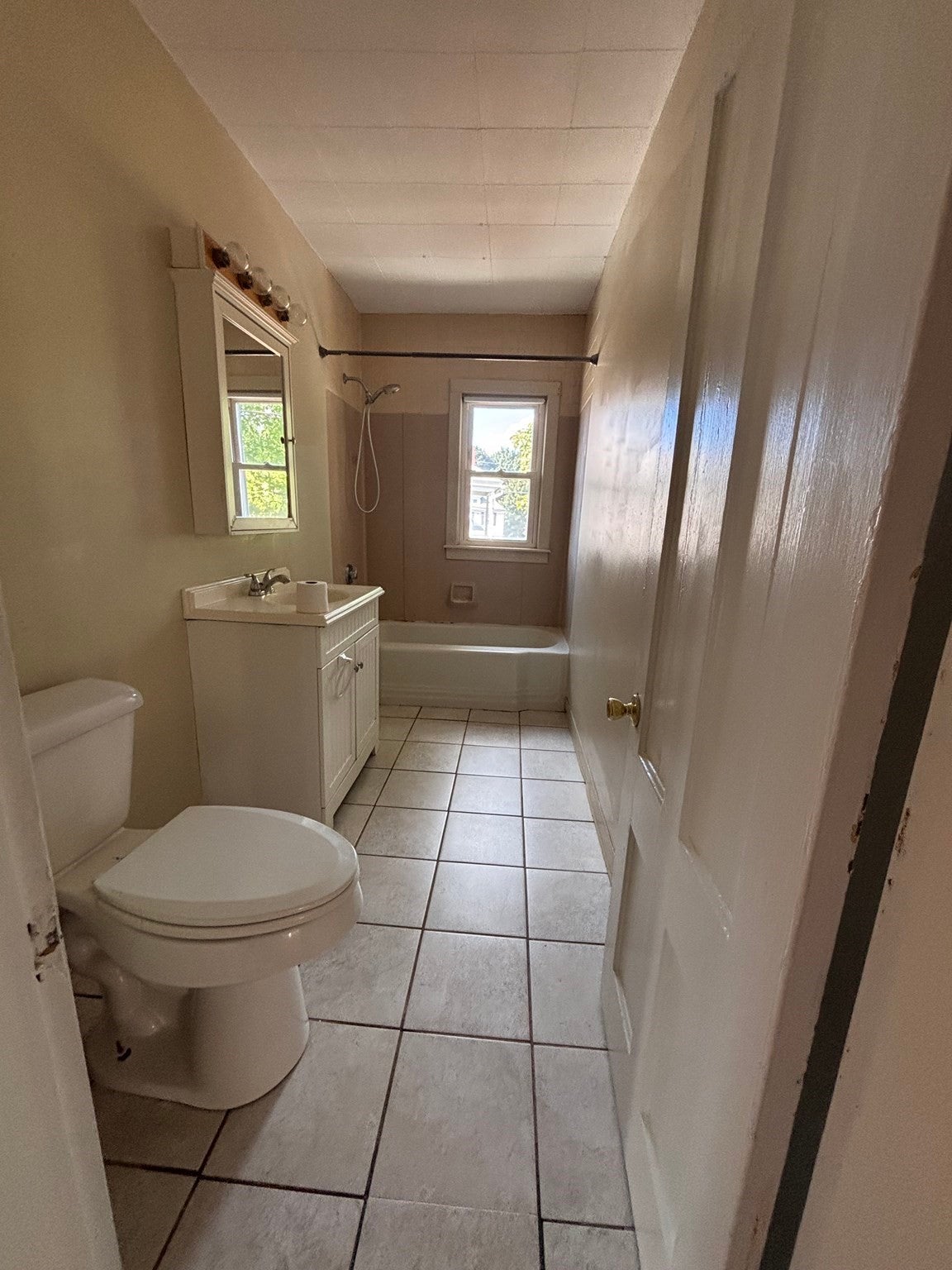 13 Dexter St, Holyoke, MA, 13 Dexter St, Holyoke, MA Photo #13