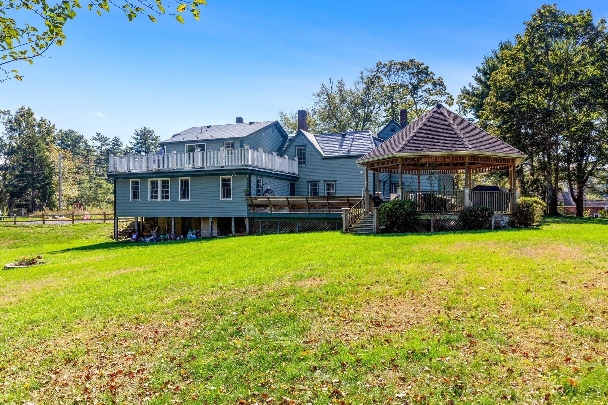 18 Lakeview St, Carver, MA Photo #5