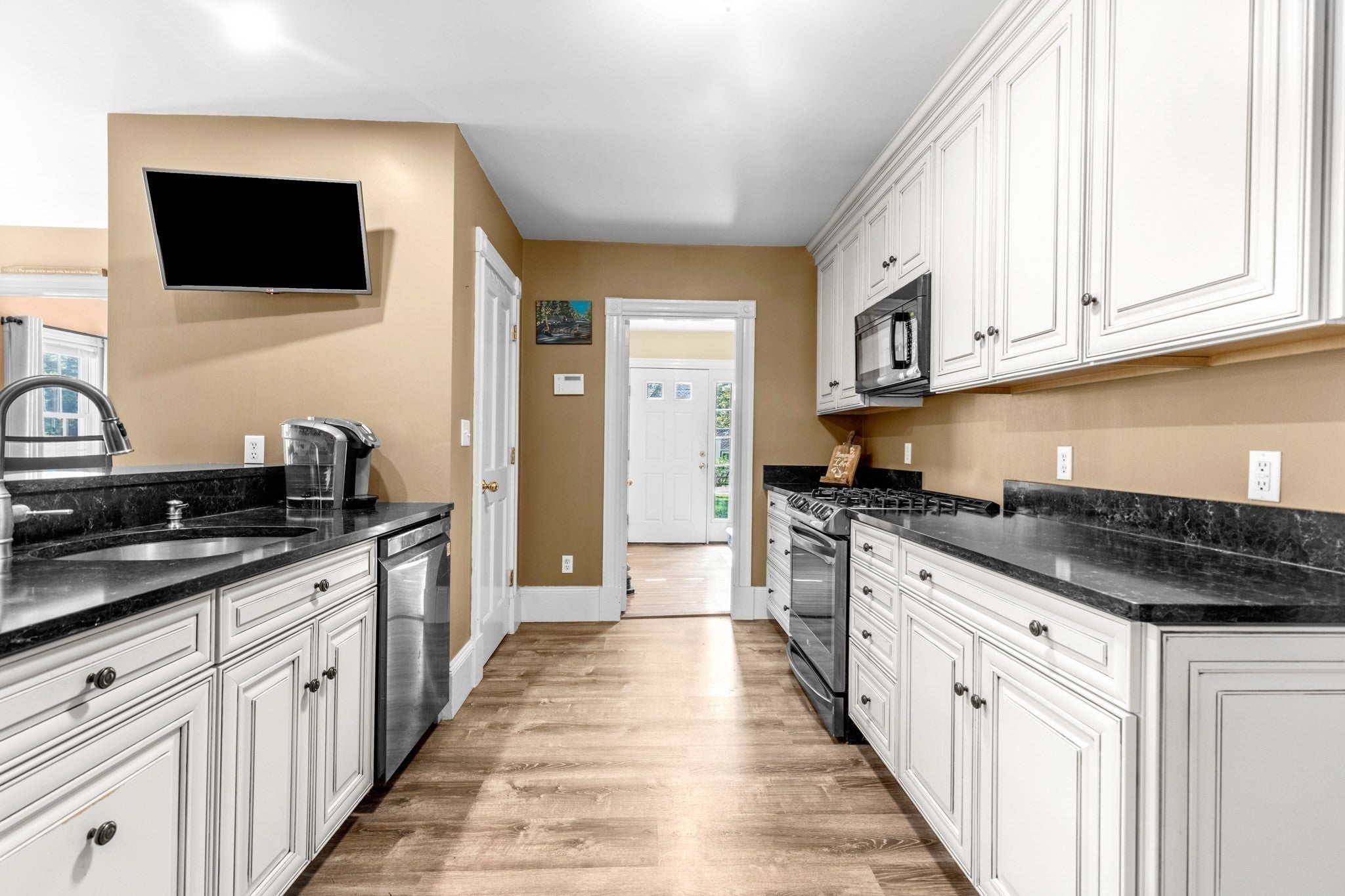 18 Lakeview St, Carver, MA Photo #11