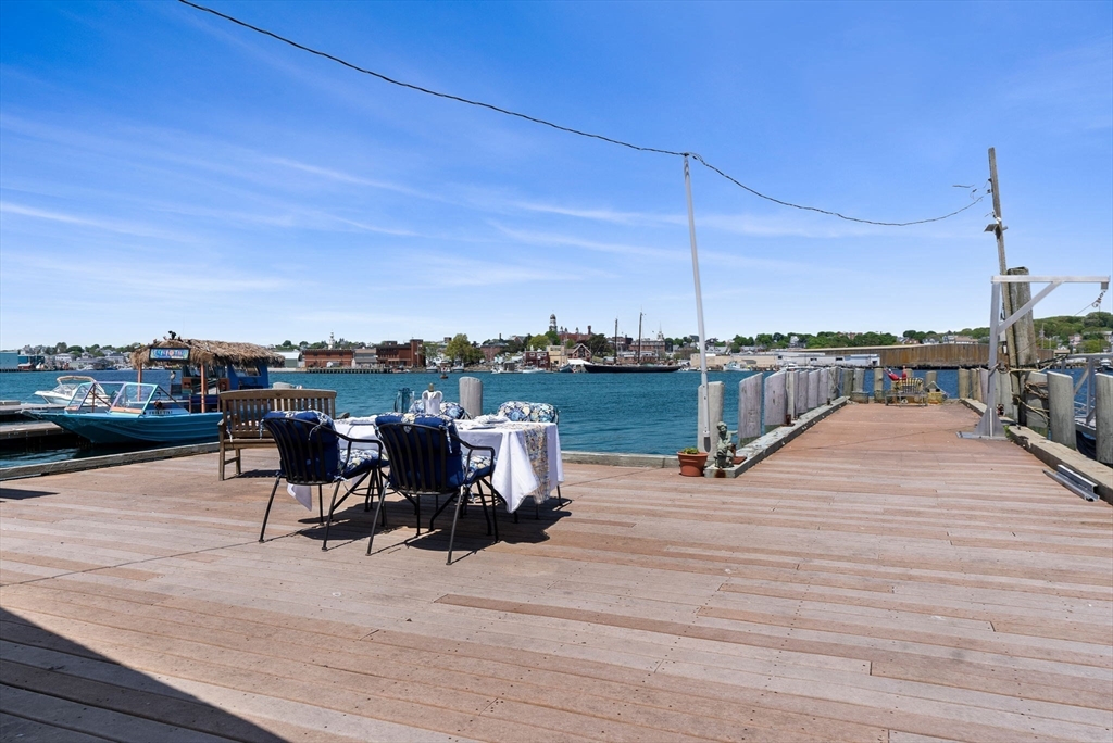 88 Rocky Neck Avenue