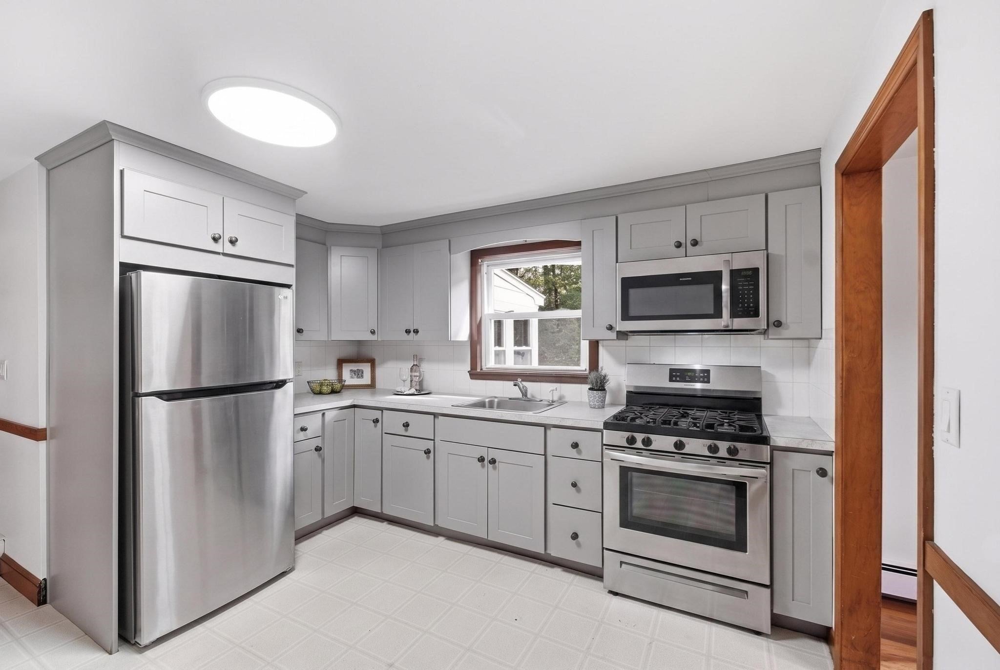 32 Dividence Rd, Reading, MA, 32 Dividence Rd, Reading, MA Photo #14