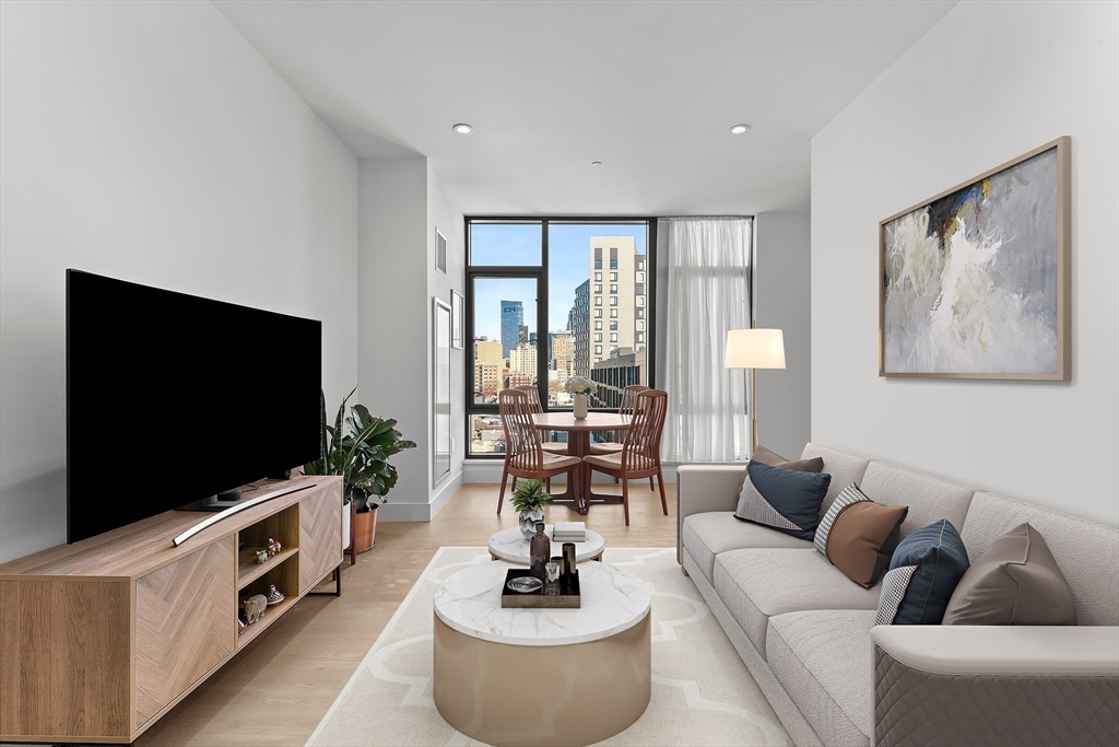 40 Traveler St 612