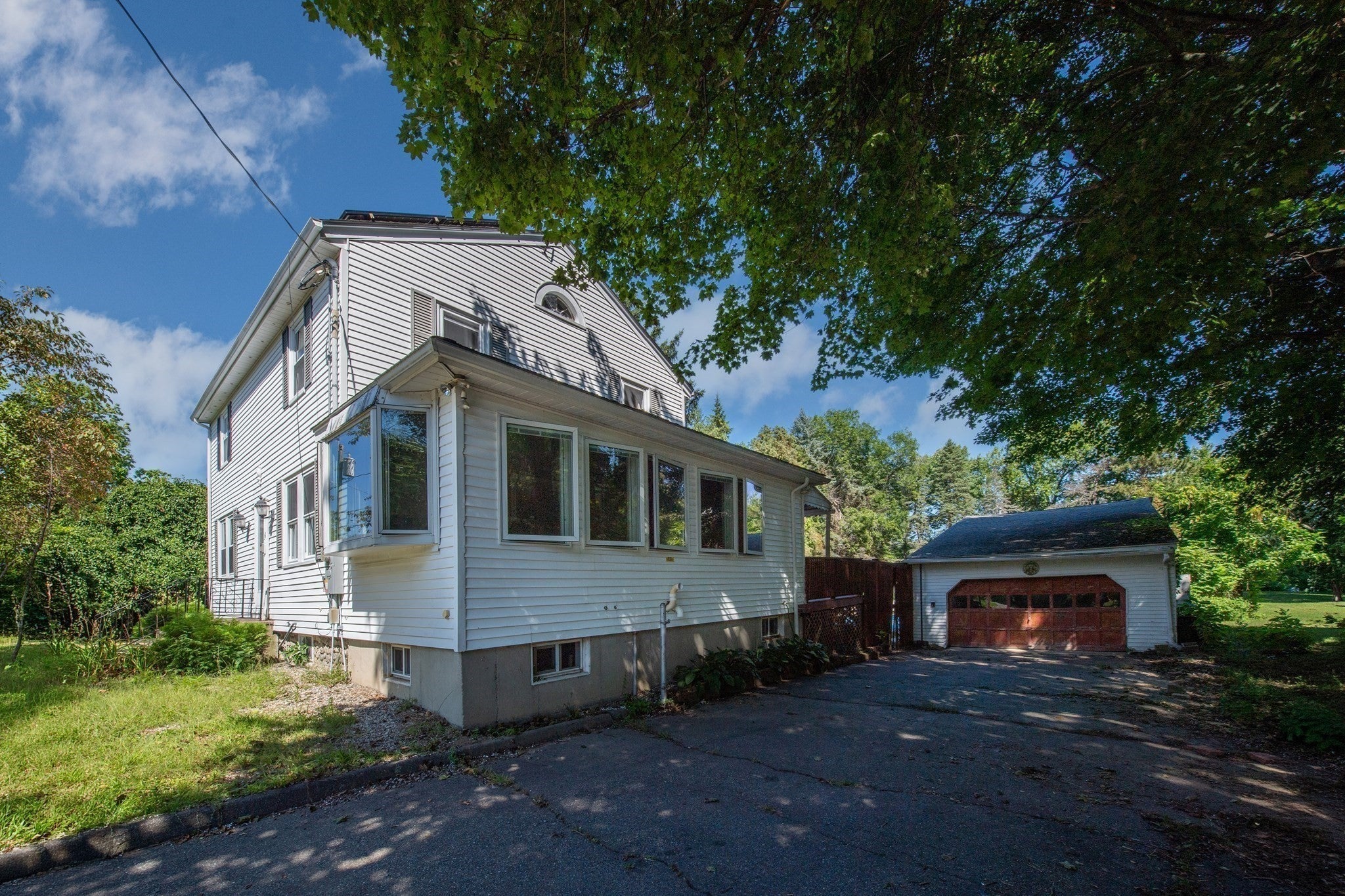 37 Riverdale Ave