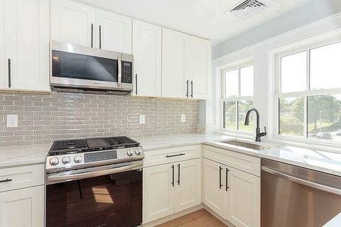 79 Robert St 3 Boston MA 02131