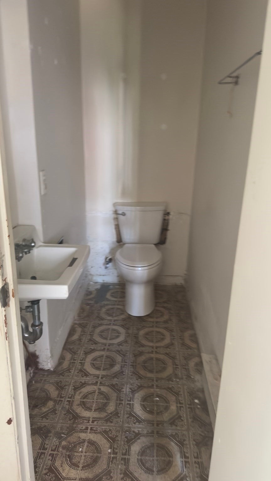180 Main St 1109