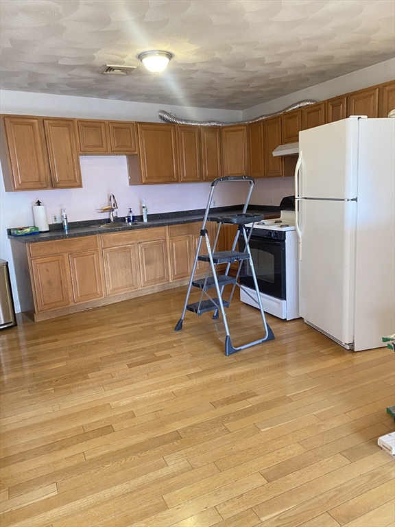 321 Essex St #B2, Lynn, MA Photo #2