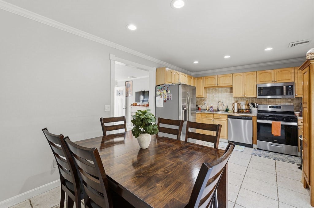 36 Meadowood Dr, Dartmouth, MA, 36 Meadowood Dr, Dartmouth, MA Photo #28