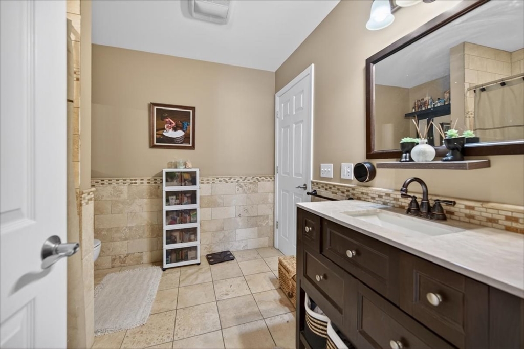 8 Alsop St, Fall River, MA, 8 Alsop St, Fall River, MA Photo #21