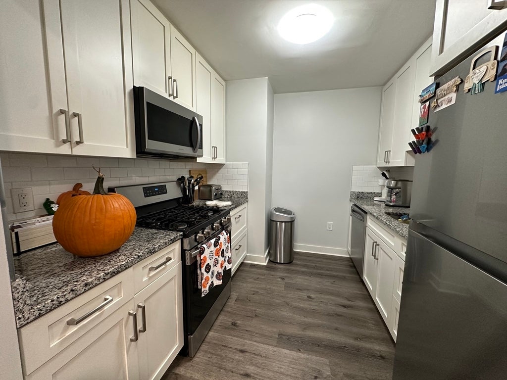 17 Hennery Way 17B