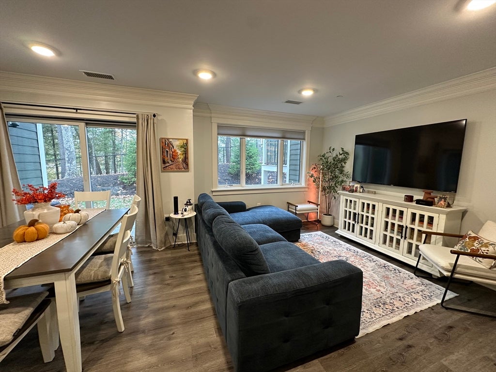 17 Hennery Way 17B