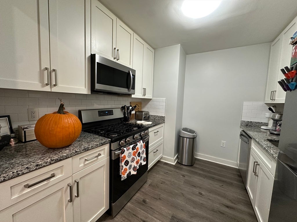 17 Hennery Way 17B