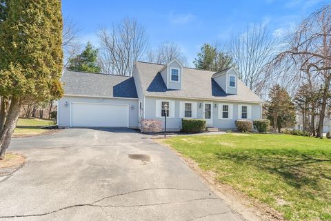 Photo of 4 Lilacwood Cir, Haverhill, MA 01832 (MLS # 73503161)
