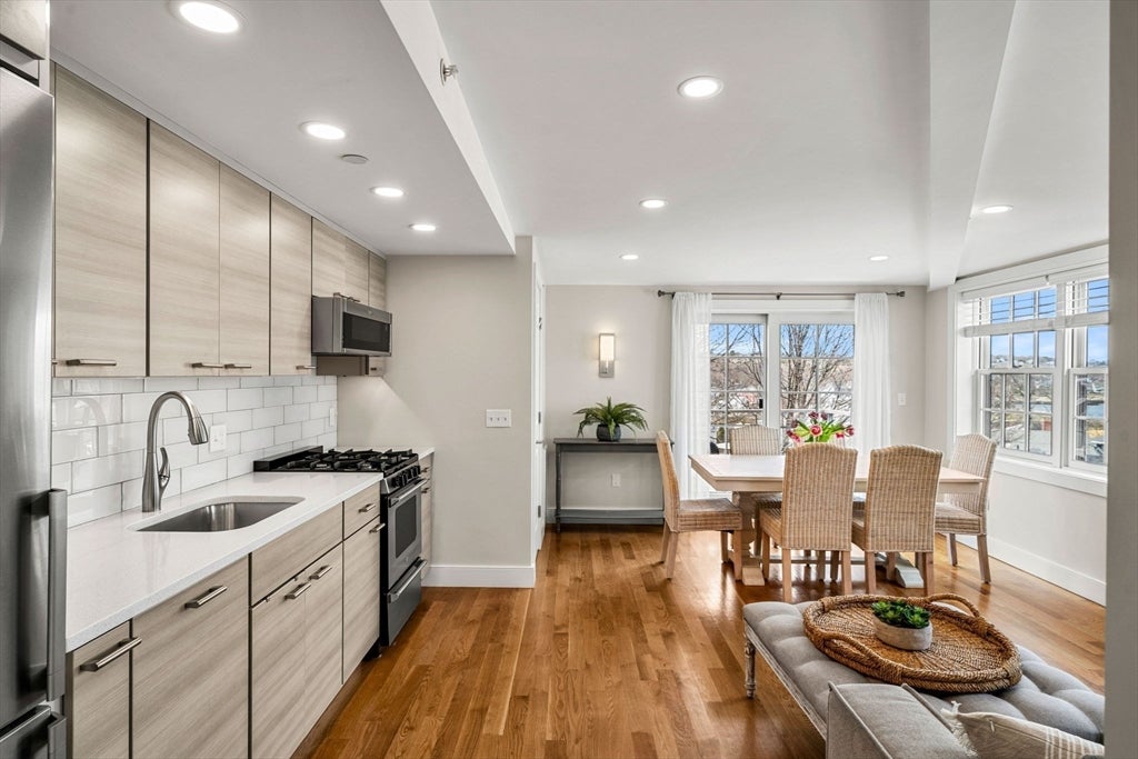 8 Hale Street 3