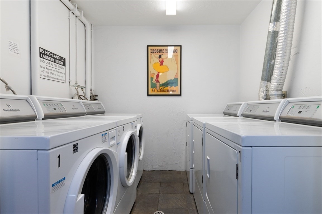 Somerville, Massachusetts 02143, United States, 2 Bedrooms Bedrooms, ,1 BathroomBathrooms,Residential,Active,82284