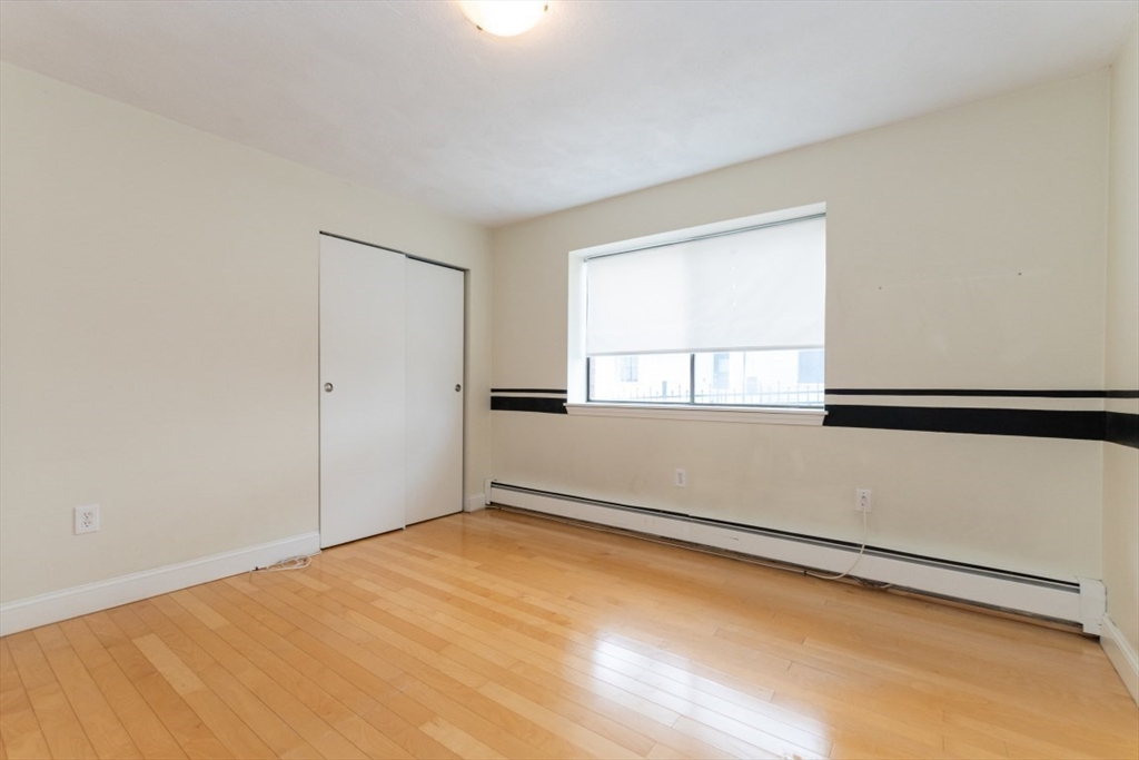 Somerville, Massachusetts 02143, United States, 2 Bedrooms Bedrooms, ,1 BathroomBathrooms,Residential,Active,82284