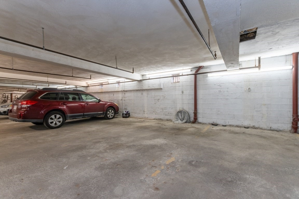 Somerville, Massachusetts 02143, United States, 2 Bedrooms Bedrooms, ,1 BathroomBathrooms,Residential,Active,82284