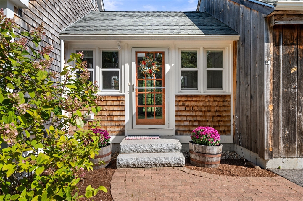 152 Amesbury