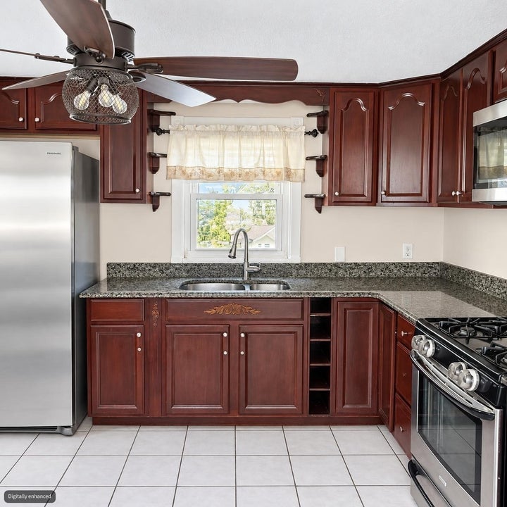 Photo 1 of 13 — 531 Walnut St, Lynn, MA 01905
