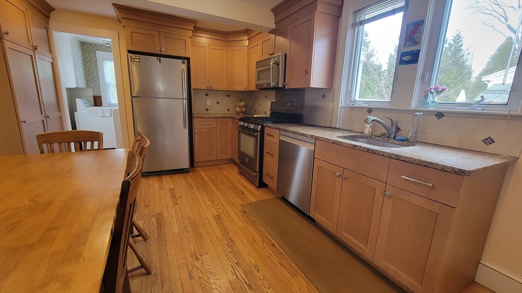 Needham, Massachusetts 02492, United States, 3 Bedrooms Bedrooms, ,2 BathroomsBathrooms,Residential,Active,92026