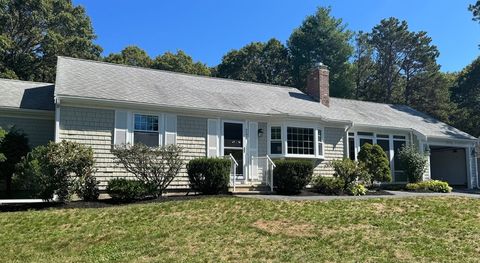 247 Great Pines Dr Mashpee MA 02649