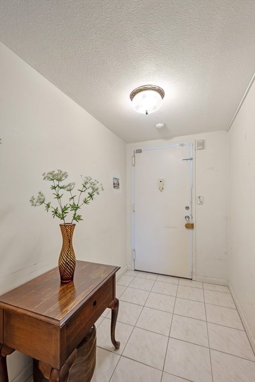 402 Paradise Rd U: 3Q