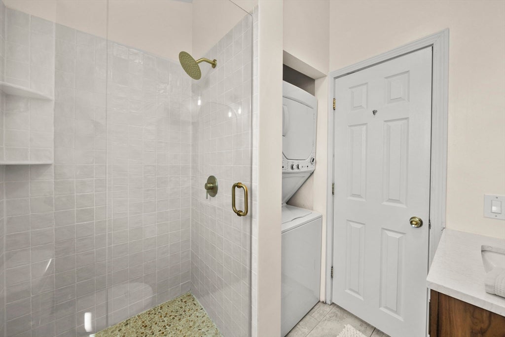 17 Millett St #3, Gloucester, MA, 17 Millett St #3, Gloucester, MA Photo #17
