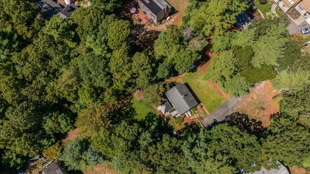 Barnstable, Massachusetts 02632, United States, 3 Bedrooms Bedrooms, ,2 BathroomsBathrooms,Residential,Pending,203992