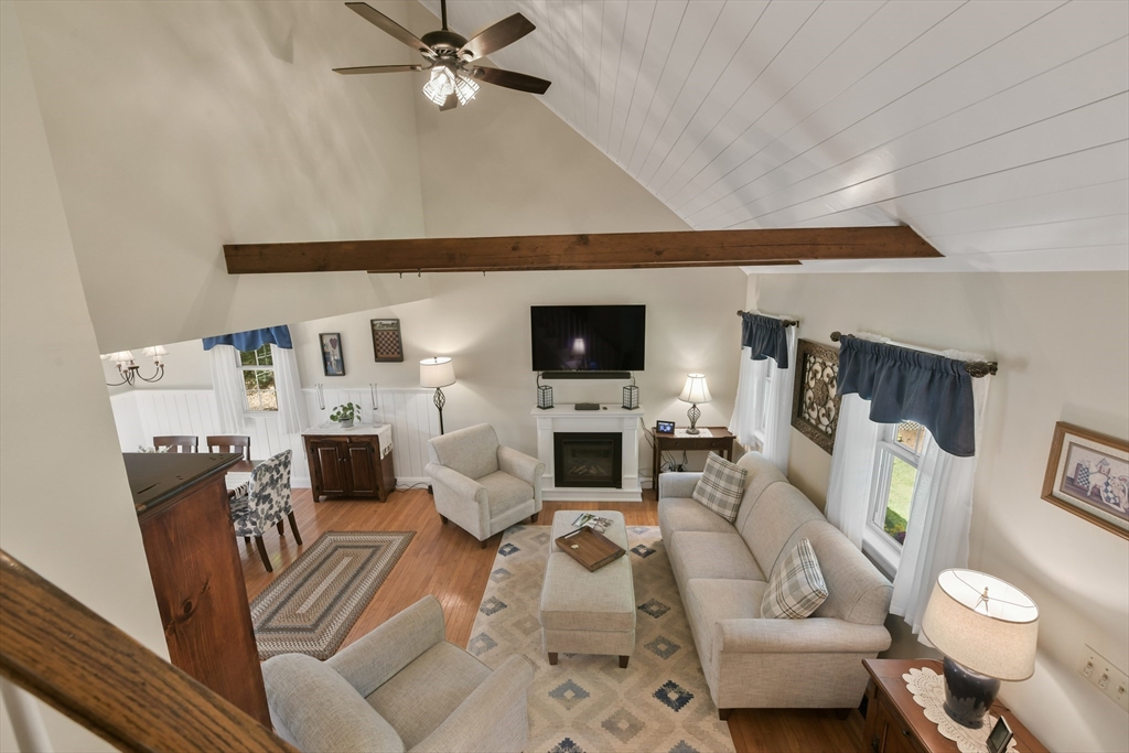 Barnstable, Massachusetts 02632, United States, 3 Bedrooms Bedrooms, ,2 BathroomsBathrooms,Residential,Pending,203992