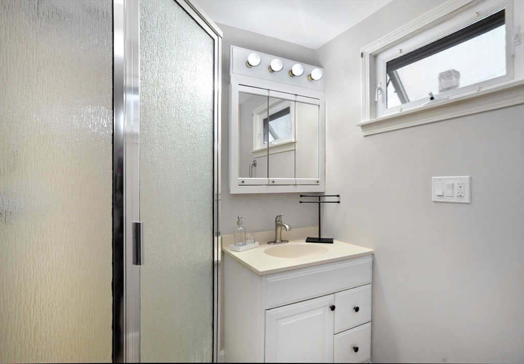 111 Darrow St, Quincy, MA, 111 Darrow St, Quincy, MA Photo #22