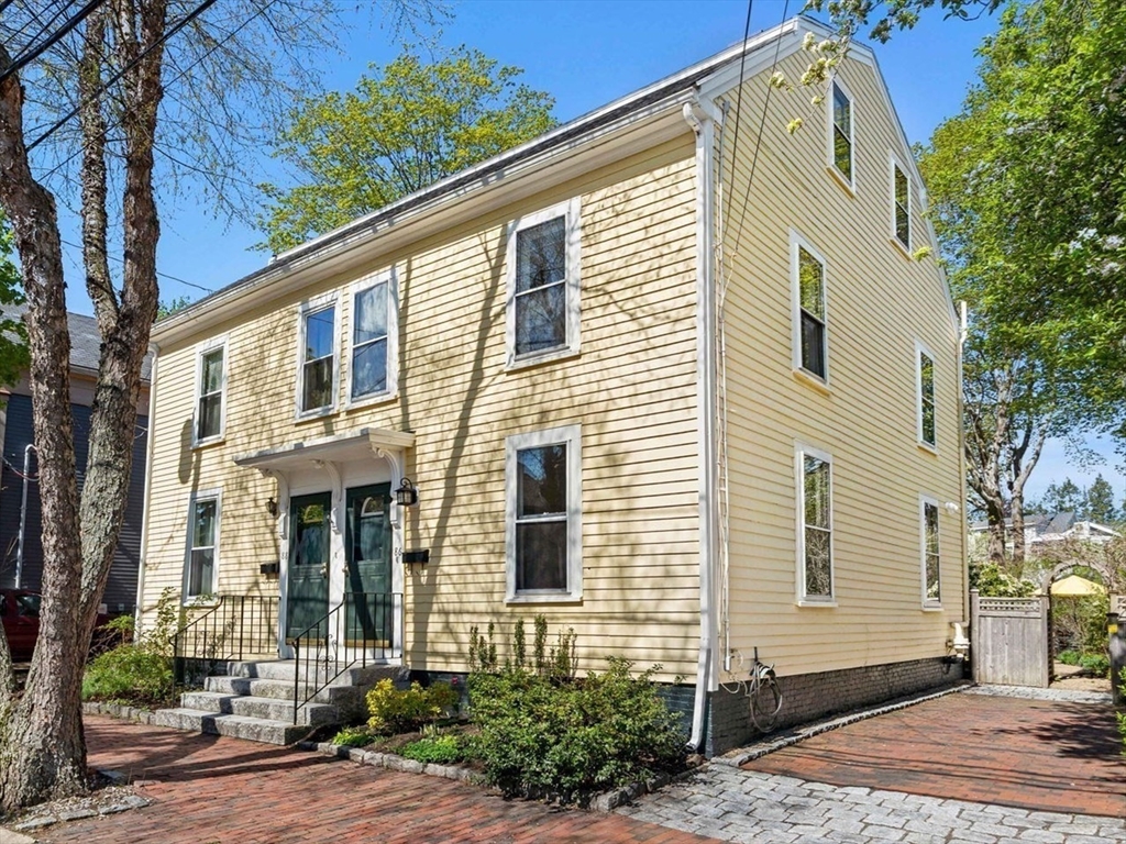 Photo of 86 Federal St, Newburyport, MA