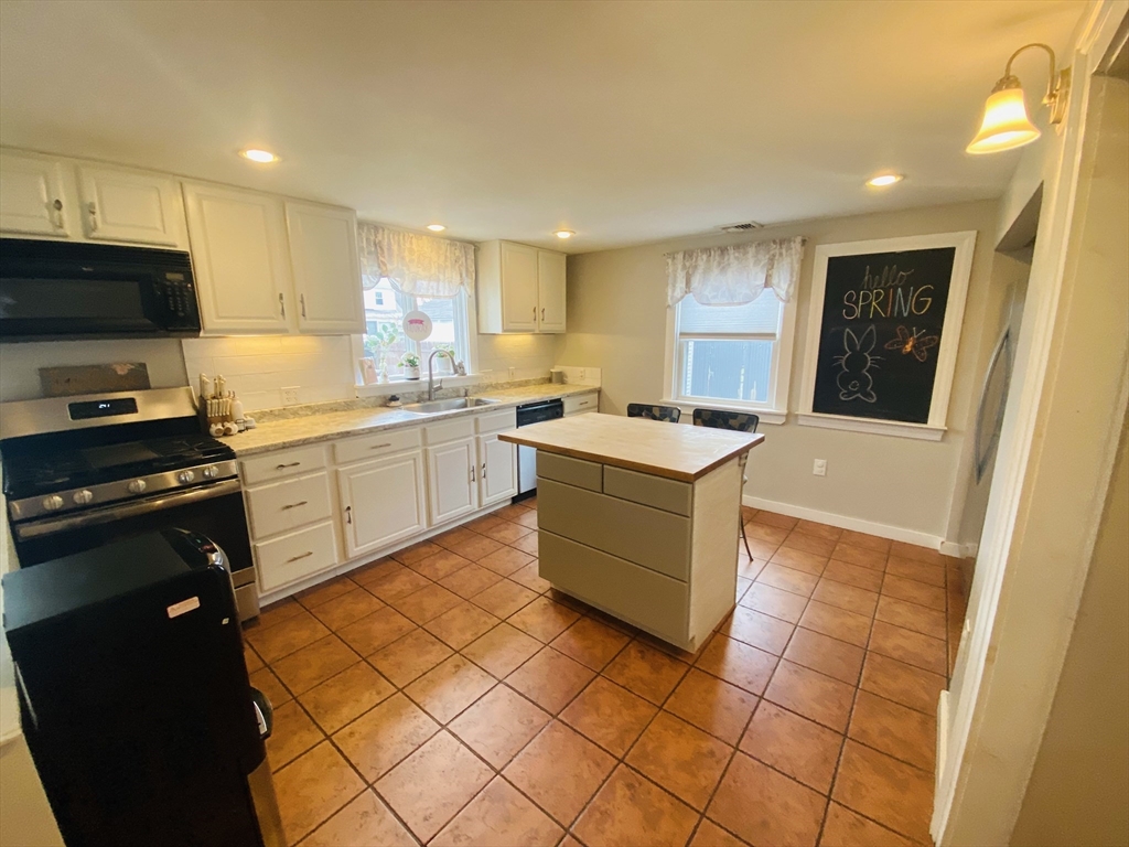 27 Saint Anns Ave