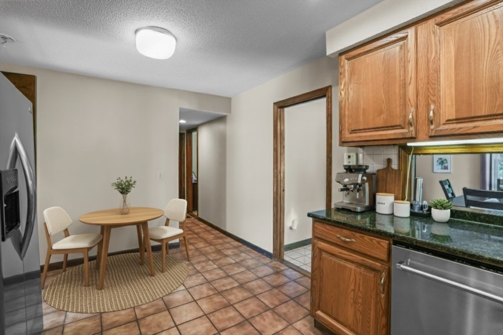 19 Keller Avenue, Swansea, MA Photo #8