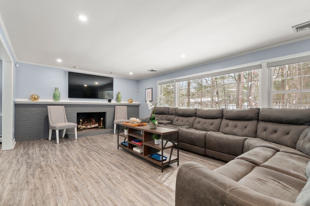 40 Bakers Hill Rd