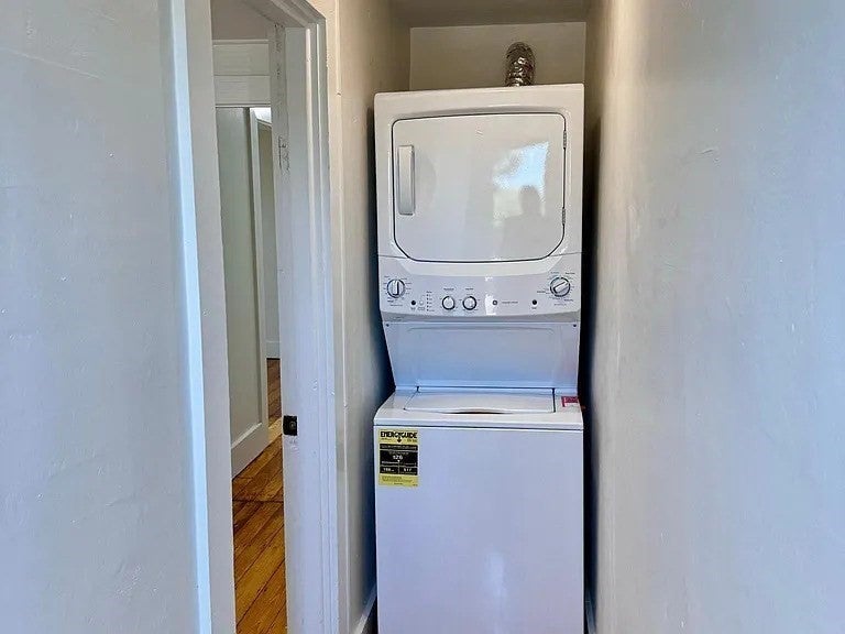 21 Main St 21