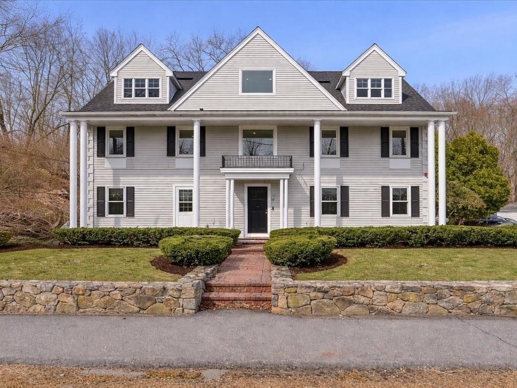 65 Eliot St