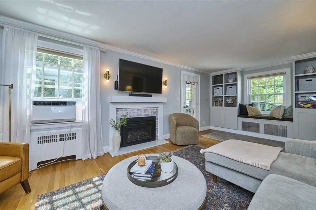 75 W Central St