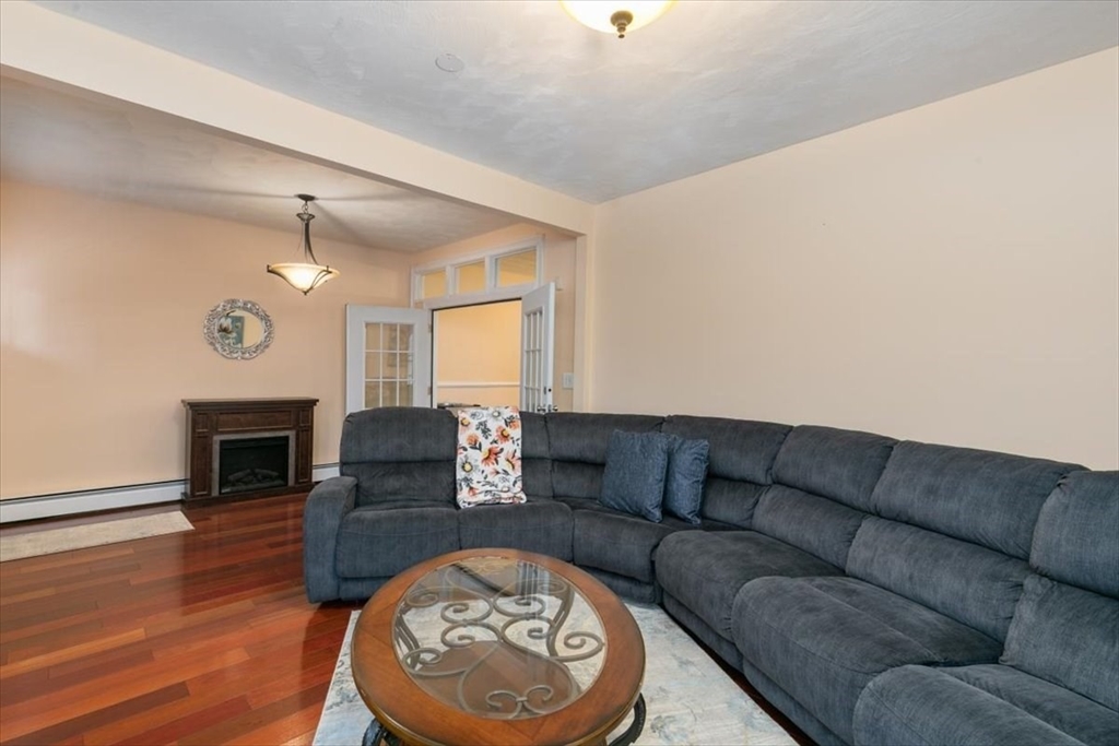 95 Brookfield St