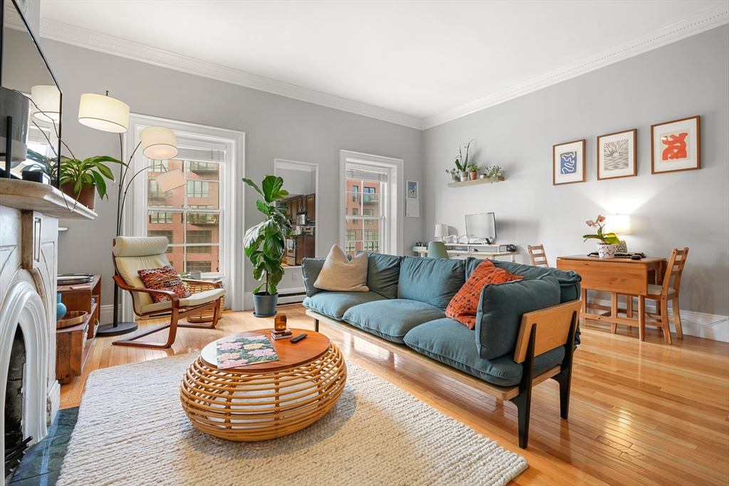 528 Tremont St 4