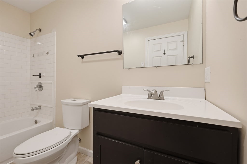 32 North St, Warren, MA, 32 North St, Warren, MA Photo #8