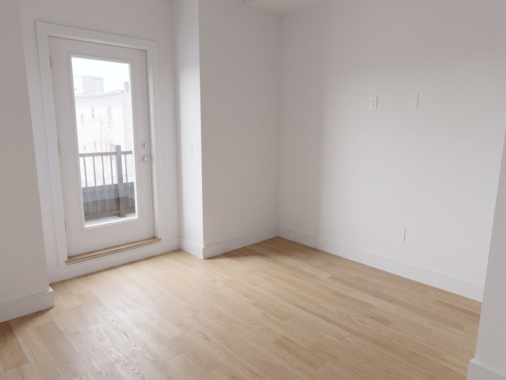 15 Clyde St B