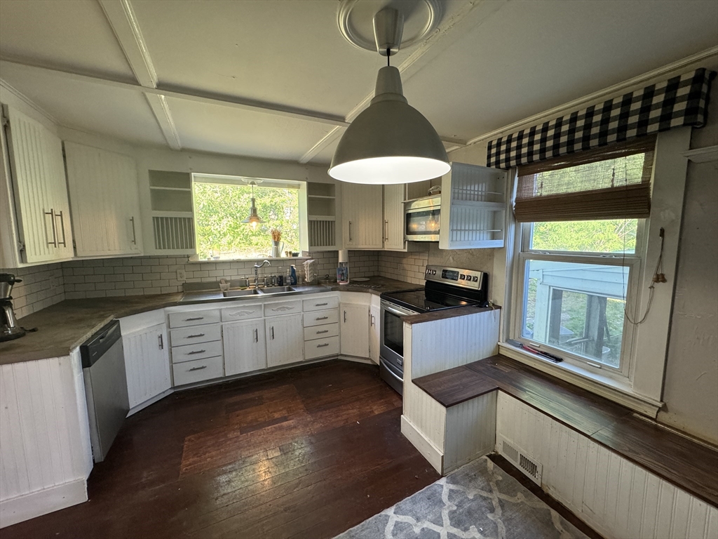 18 Buttonwoods Terrace