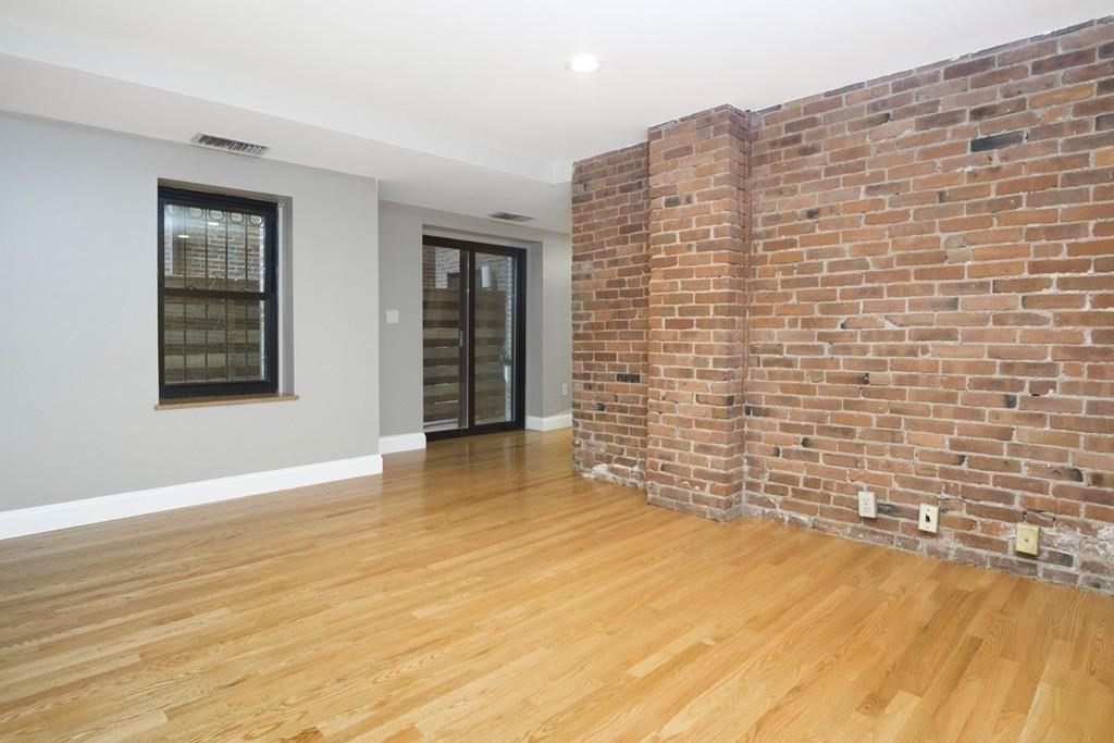 95 Gainsborough St 7