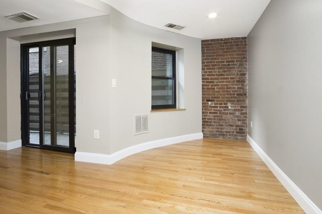95 Gainsborough St 7