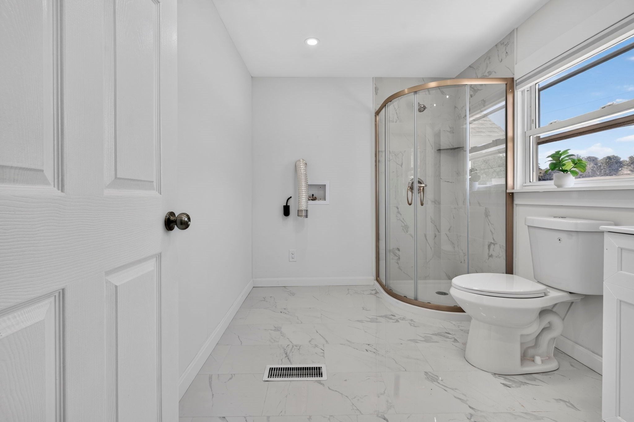 521 Northfield Rd, Hinsdale, NH Photo #11