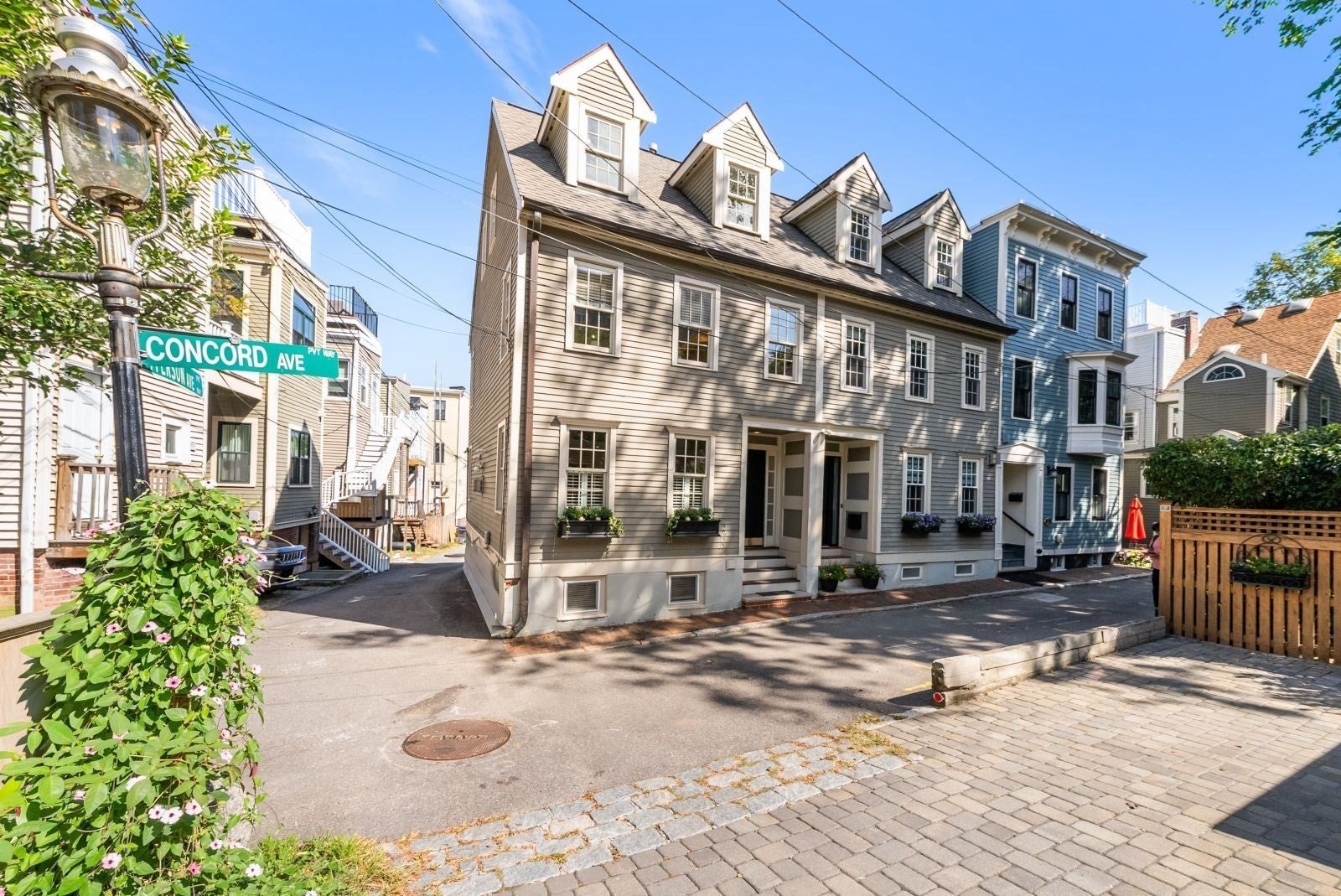 4 Concord Avenue, Boston, MA Photo #28
