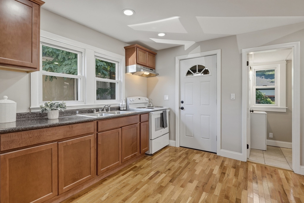 1200 Saint James Ave, Springfield, MA Photo #11